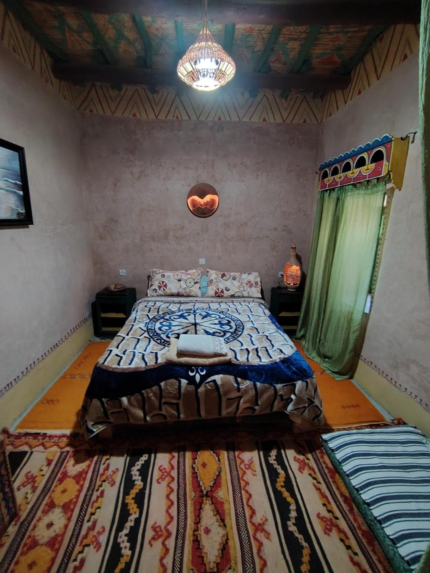 Dar Joud Homestay Tabourakht